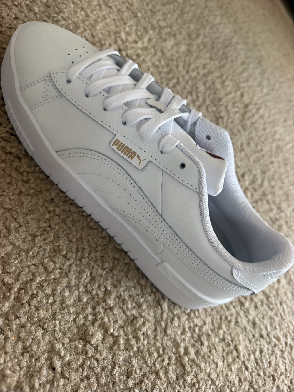Women’s 11/ Men’s 9 1/2 Puma White Low-Top Leather Sneaker with Gold Logo